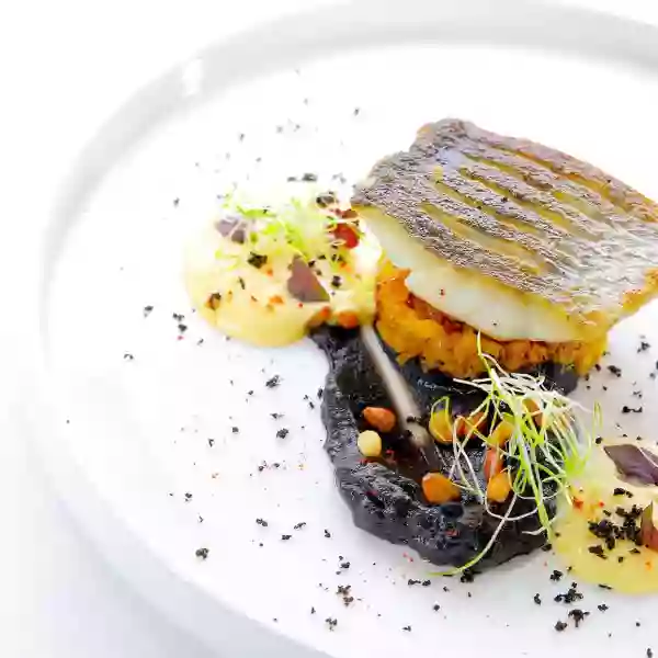 Le Chef -  - Hostellerie du Château des Fines Roches - Restaurant Châteauneuf-du-pape - Chateauneuf du pape restaurant